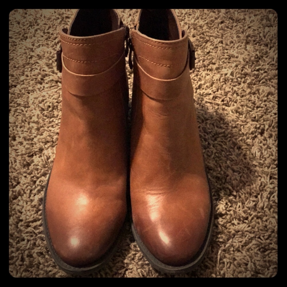 Vince Camuto bootie I love these just to small